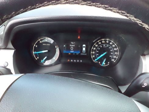 Used 2023 Ford Ranger XLT w/ Equipment Group 301A Mid image 11