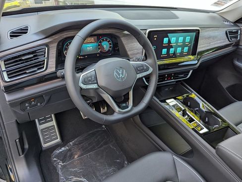 Certified 2026 Volkswagen Atlas Cross Sport SEL Premium R-Line AWD/4WD image 9