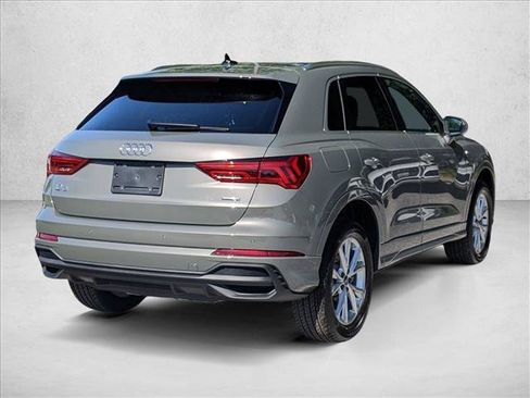 Certified 2025 Audi Q3 2.0T Premium w/ Convenience Package AWD/4WD image 2