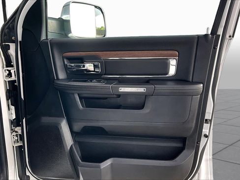 Used 2014 RAM 1500 Laramie AWD/4WD image 22