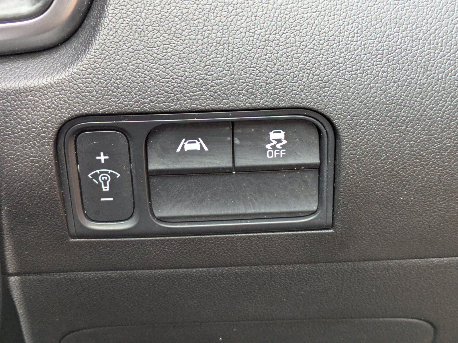 Certified 2023 Kia Sorento LX FWD image 18