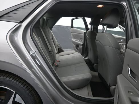 Used 2023 Hyundai Elantra SEL w/ Convenience Package FWD image 30