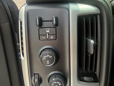 Used 2018 GMC Sierra 1500 SLT AWD/4WD image 12