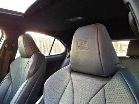 Used 2021 Lexus UX 250h F Sport w/ F Sport Premium Package AWD/4WD image 20