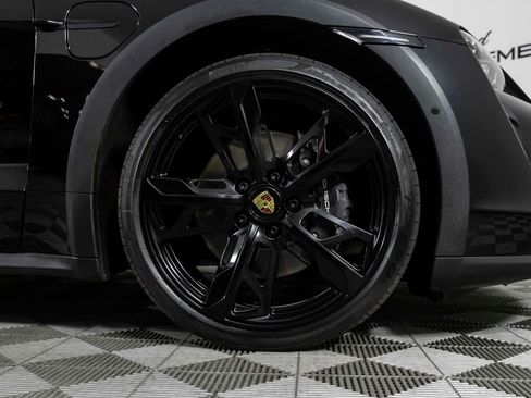 Used 2022 Porsche Taycan 4 Cross Turismo image 25