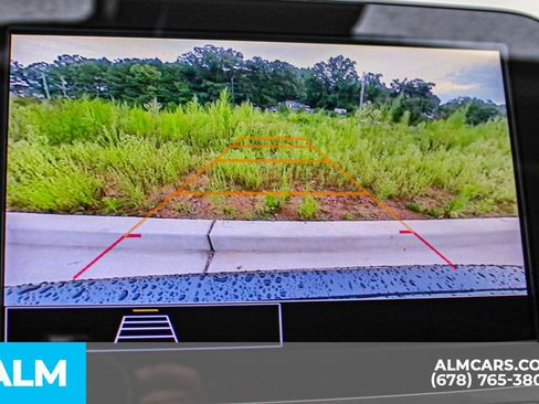Used 2025 Chevrolet Malibu LT FWD image 32