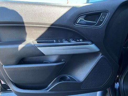 Used 2021 Chevrolet Colorado LT w/ Safety Package image 20