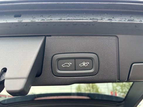 Certified 2026 Volvo XC60 B5 Plus w/ Climate Package AWD/4WD image 27