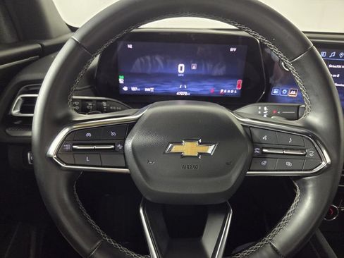 Used 2024 Chevrolet Traverse LT AWD/4WD image 16