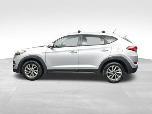 Used 2016 Hyundai Tucson SE w/ Option Group 02 AWD/4WD image 2