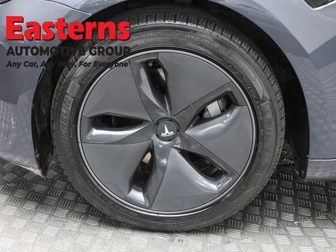 Used 2023 Tesla Model 3 Standard Range image 29