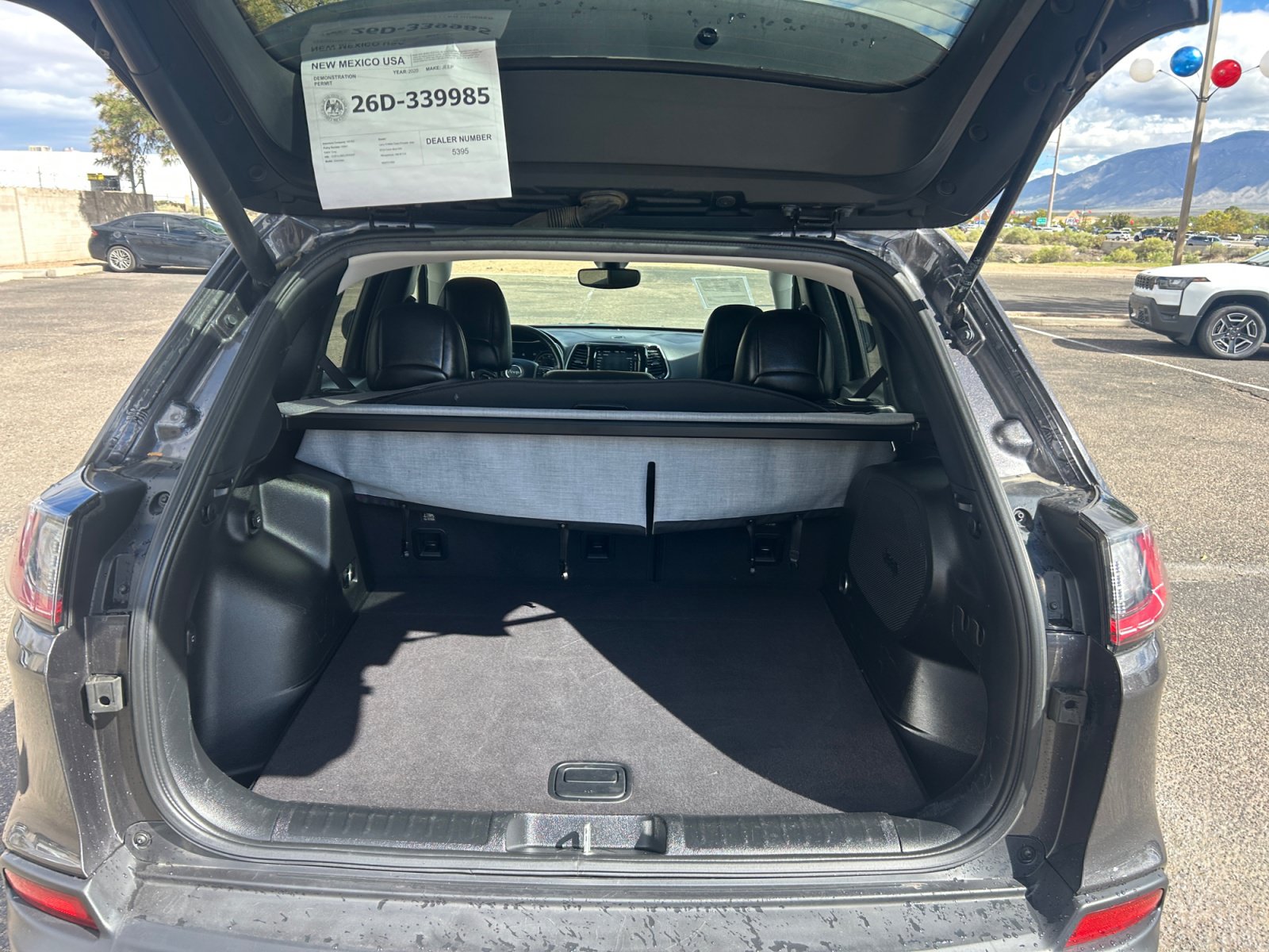Used 2020 Jeep Cherokee Limited FWD image 31