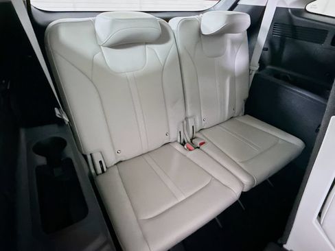 Used 2025 Kia Sorento S w/ Panoramic Sunroof Package AWD/4WD image 30