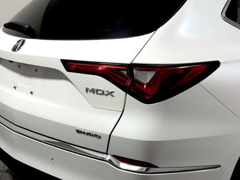 Used 2023 Acura MDX w/ Technology Package AWD/4WD image 28