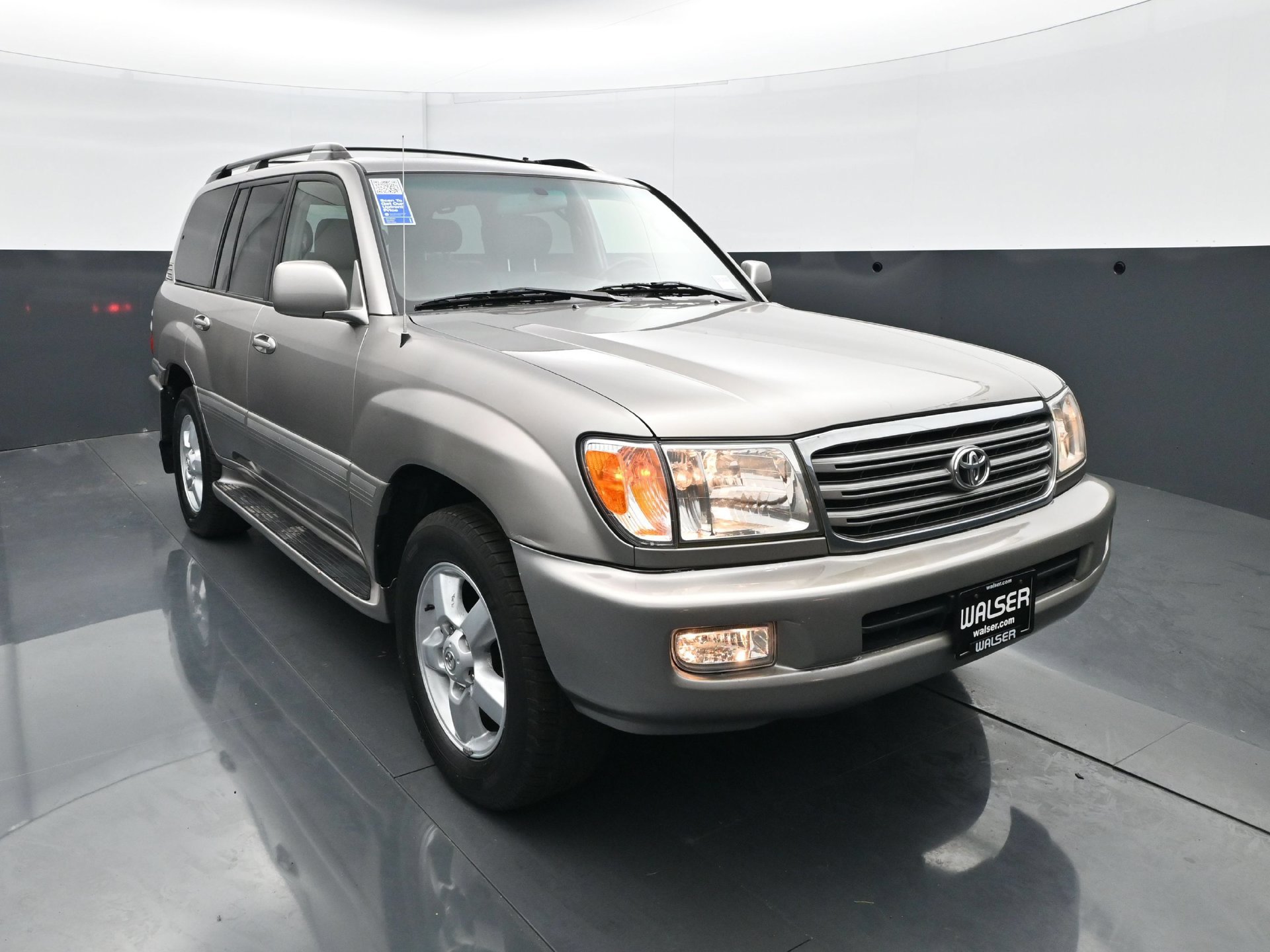 Used 2005 Toyota Land Cruiser AWD/4WD image 11