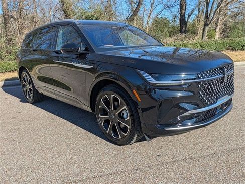 New 2026 Lincoln Nautilus Reserve image 4