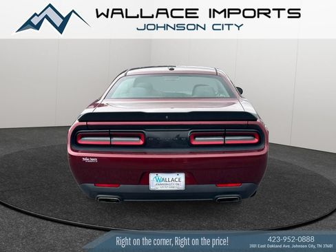 Used 2020 Dodge Challenger SXT w/ Blacktop Package RWD image 4