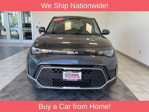 Used 2025 Kia Soul FWD image 3