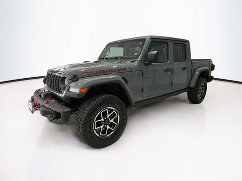 Used 2024 Jeep Gladiator Rubicon AWD/4WD image 3