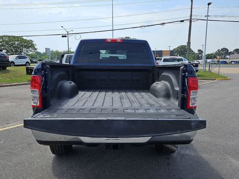 Used 2024 RAM 2500 Big Horn AWD/4WD image 30