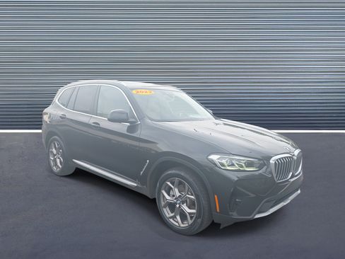 Certified 2022 BMW X3 xDrive30i w/ Premium Package 2 (ZPA) image 2