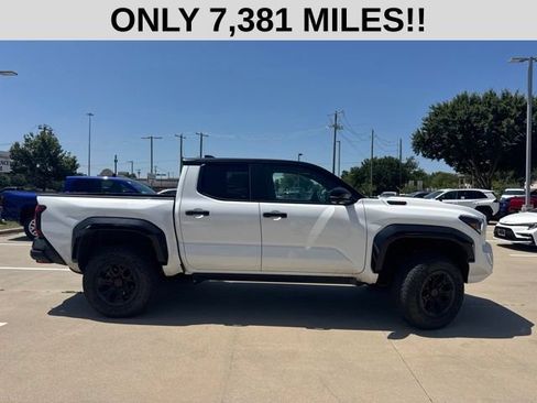 Used 2025 Toyota Tacoma TRD Pro AWD/4WD image 2