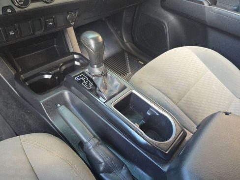 Used 2020 Toyota Tacoma SR image 15