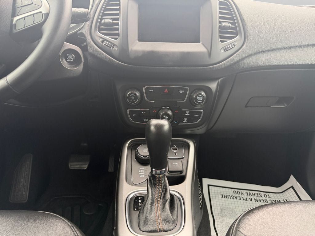 Used 2018 Jeep Compass Latitude w/ Popular Equipment Group AWD/4WD image 19