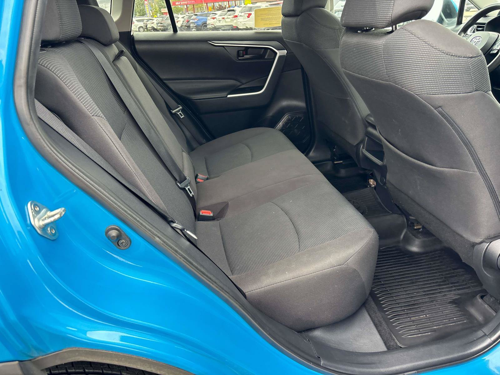Used 2021 Toyota RAV4 LE AWD/4WD image 13