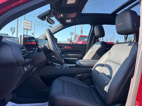 Used 2025 Chevrolet Traverse Z71 w/ Enhanced Driving Package image 16