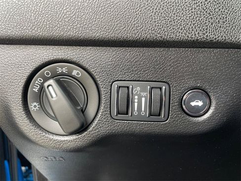 Used 2023 Dodge Charger SXT w/ Blacktop Package image 28