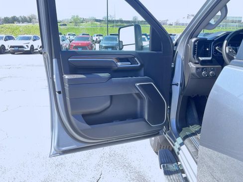 Certified 2025 Chevrolet Silverado 2500 LT w/ Convenience Package AWD/4WD image 11