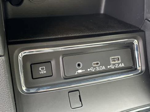 Used 2026 Subaru Ascent Limited AWD/4WD image 28