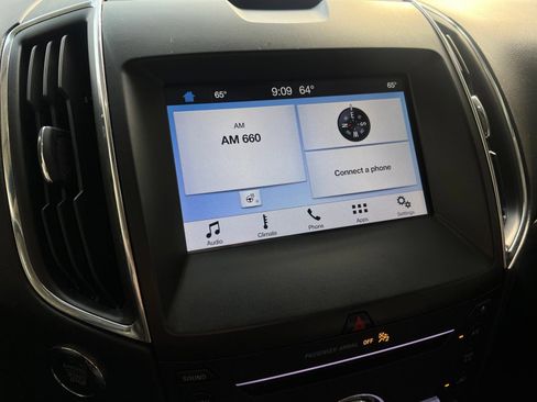 Used 2019 Ford Edge Titanium w/ Cold Weather Package AWD/4WD image 13