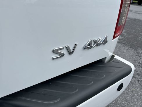 Used 2020 Nissan Frontier SV AWD/4WD image 12