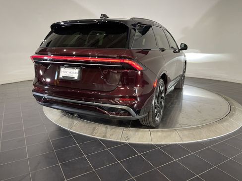 New 2024 Lincoln Nautilus Reserve w/ Equipment Group 202A image 43