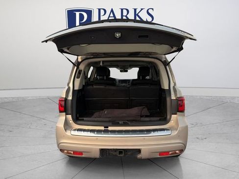 Used 2018 INFINITI QX80 4WD w/ All Season Package image 19