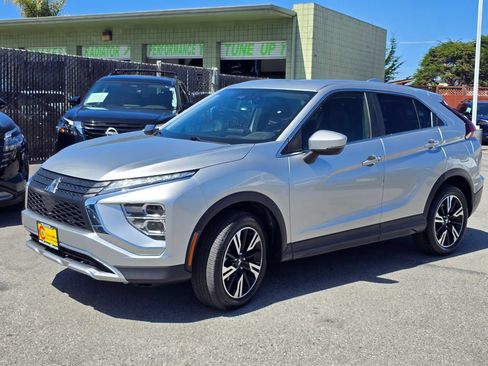 Used 2024 Mitsubishi Eclipse Cross SE AWD/4WD image 2
