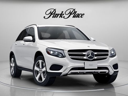 Used 2018 Mercedes-Benz GLC 300 4MATIC image 33