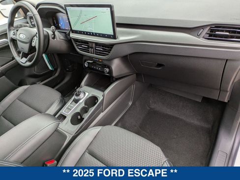 New 2025 Ford Escape SE image 28