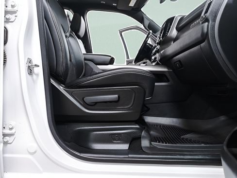 Used 2019 RAM 1500 Sport w/ Level 2 Equipment Group AWD/4WD image 39
