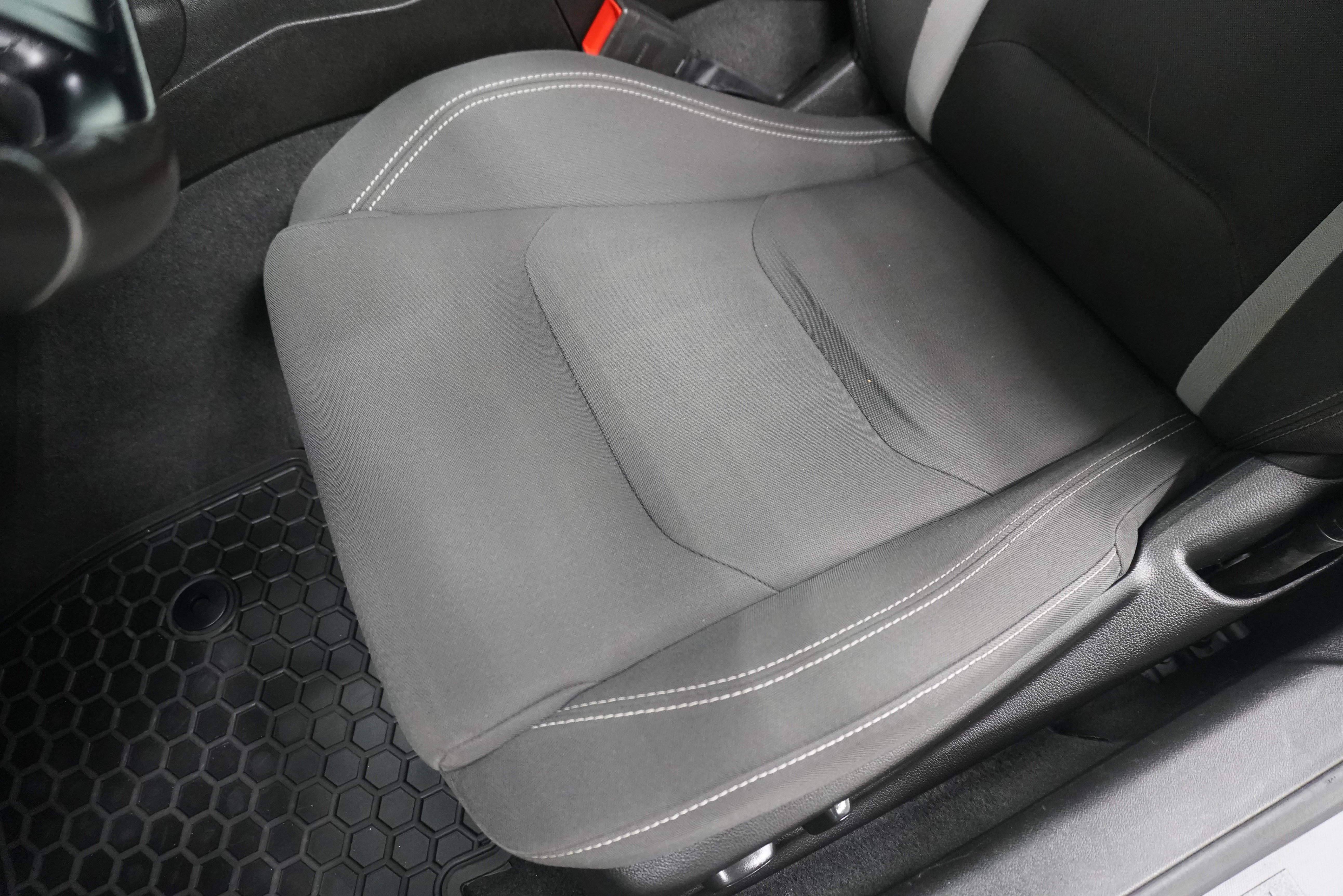 Used 2023 Chevrolet Camaro LT RWD image 12