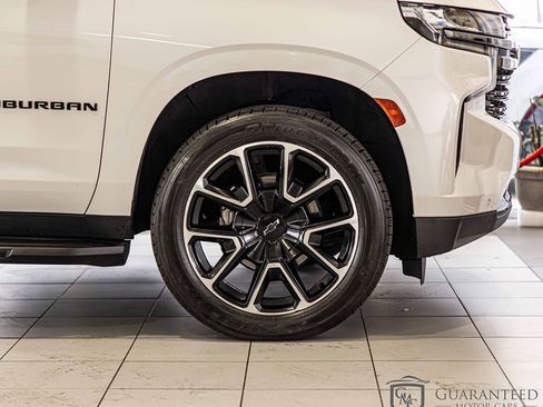 Used 2022 Chevrolet Suburban RST w/ Luxury Package image 11