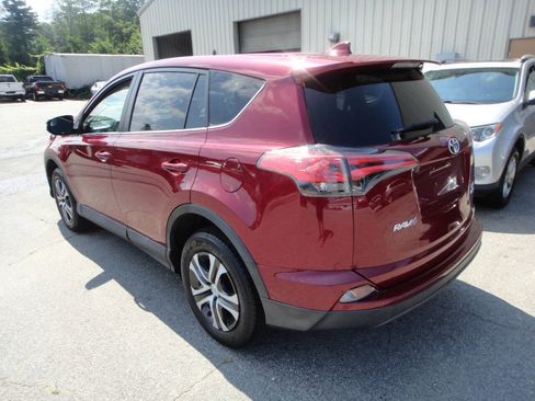 Used 2018 Toyota RAV4 LE w/ All Weather Liner Package AWD/4WD image 4