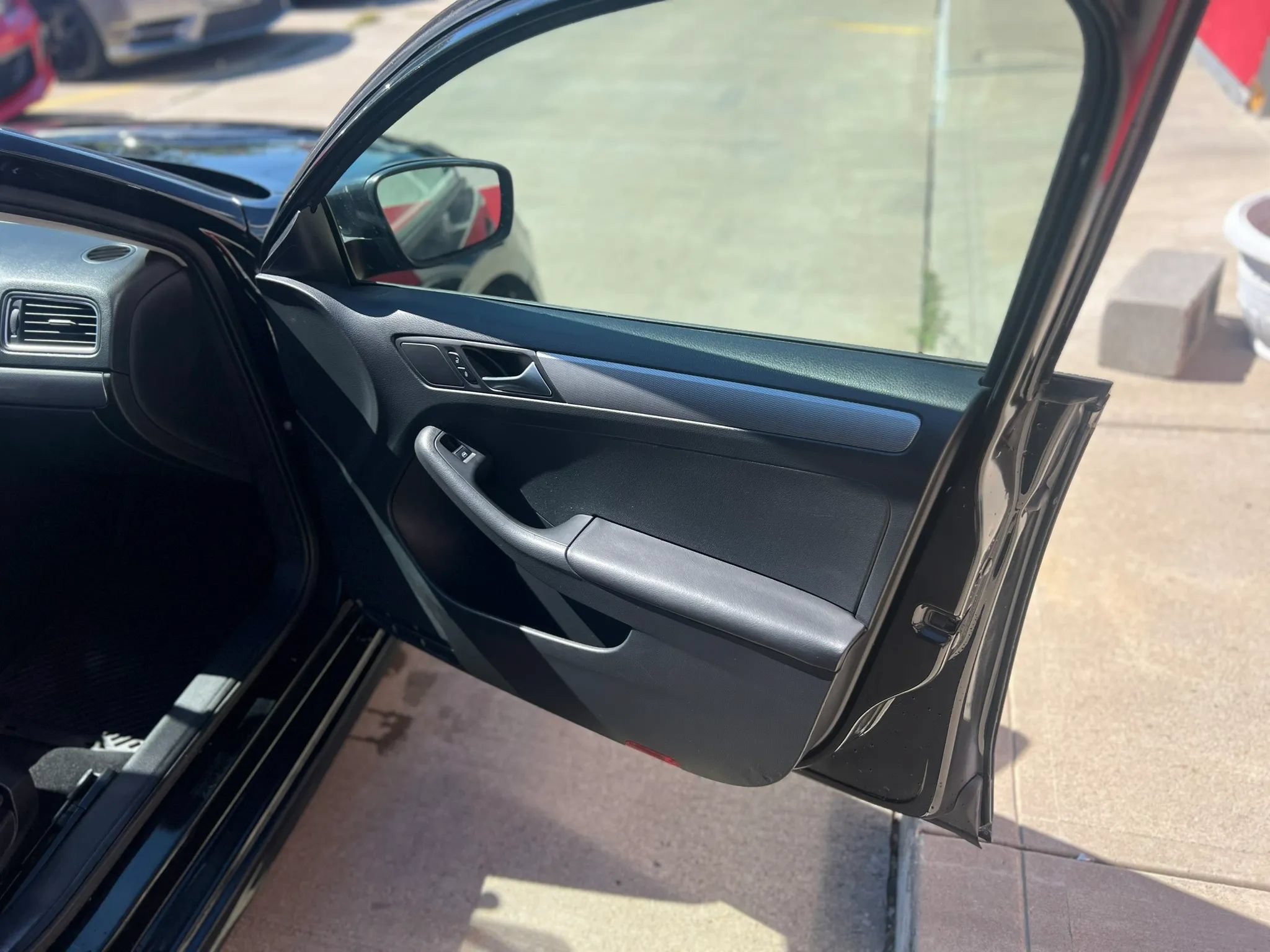 Used 2015 Volkswagen Jetta SE FWD image 22