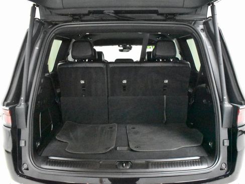 Used 2024 Jeep Wagoneer Series II w/ Flexible Seating Group image 11