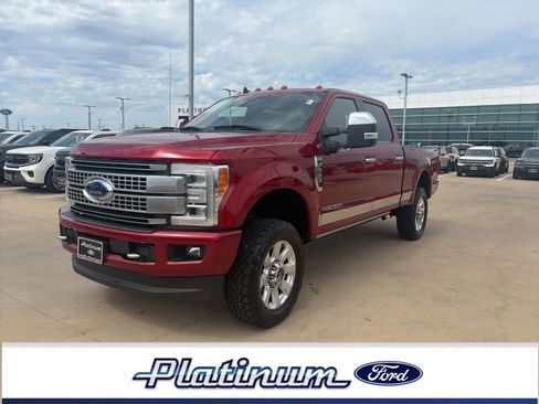Used 2019 Ford F250 Platinum w/ Platinum Ultimate Package AWD/4WD image 1