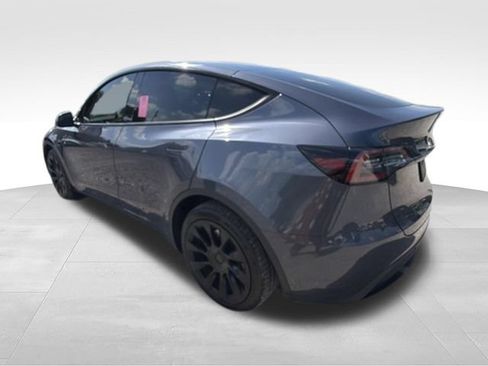 Used 2023 Tesla Model Y Long Range AWD/4WD image 31