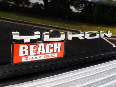 Used 2022 GMC Yukon SLT w/ SLT Luxury Package AWD/4WD image 38