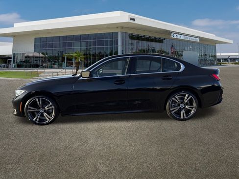 Certified 2022 BMW 330i Sedan w/ Driving Assistance Package image 5